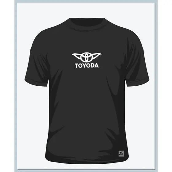 Camiseta Estampa Exclusiva TOYODA ELITEDELTA ORIGINAL TSHIRT  Camisa confeccionada em algodão yoda Toyota Starwars Jedi