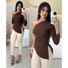Blusa Feminina Mula Manca Assimétrica Manga Longa no Tecido Ribana