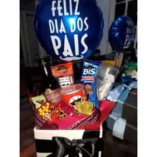 presente dia dos pais,kit de presente c petiscos, taças e chocolate e bebida