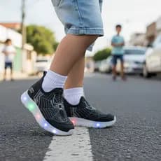 Tênis Infantil Led Menino Pisca Flex Aranha Preto Prata Confortável Fácil de Calçar - Kidy