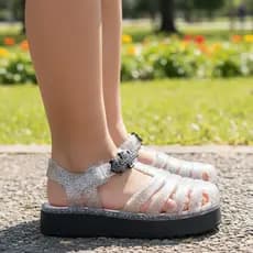 Kidy Sandália Infantil Plataforma com Glitter Belinha com Fivela Ajustável cor Preta Fácil de Calçar