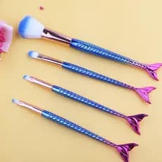 Kit com 4 Pincel Sereia Para Maquiagem Blush Contorno Pó Sombra Make Auto Cuidado