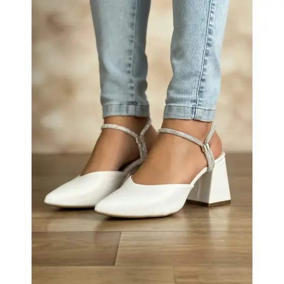 Sapato Feminino Scarpin Salto bico Fino Strass Brilho