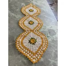 trilho de mesa folha caminho de mesa de crochê ( 108 x 36 aproximadamente)