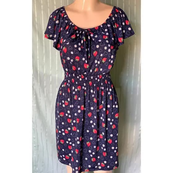 vestido ciganinha com babado em cima curto