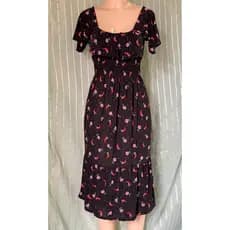 vestido ciganinha midi com babado na frente