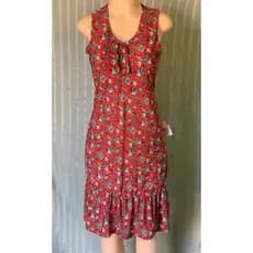 Vestido sem manga com babado