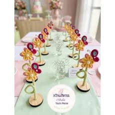 aTaliArtes - Centro de mesa Jardim encantado personalizado em tricotin Porta recado dupla flor borboleta