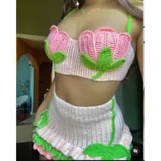 conjunto de crochê  Tulipa com Tope e saia