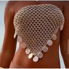 Linda peça em crochê Aline com apliques em madrepérola