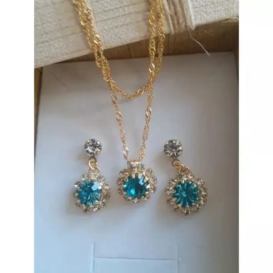 Kit  Conjunto Corrente Colar + Brinco Dourado Feminino Bijuteria Banhada Ouro 18k