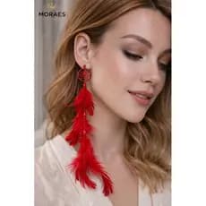 Brinco filtro dos sonhos vermelho com penas, leve e estiloso. Unidade única com estilo boho marcante.