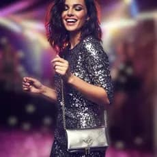 Bolsa Feminina Pequena com repartições e alça corrente estilo fashion tendência 2025