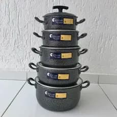 Conjunto com 5 panelas GRANDES em alumínio Grosso bastante resistente. / Tropicale