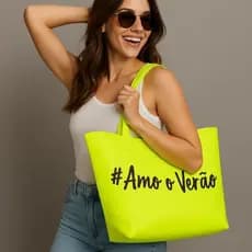 Bolsa de praia feminina leve, espaçosa e charmosa com alça resistente impermeavel para dias de sol e mar