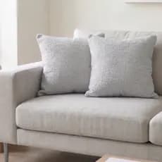 Kit 2 Capas de Almofadas Palazzo 45cm x 45cm Tecido Premium de Luxo Moderno Cores Neutras e Modernas