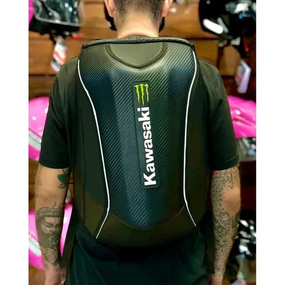 MOCHILA RÍGIDA ANATOMICA IMPERMEÁVEL