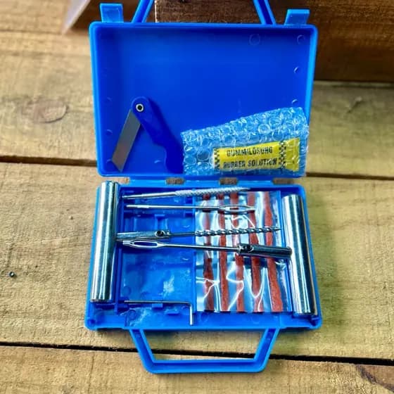 Kit Reparo de Pneu Portátil – Tenha Segurança em Qualquer Viagem