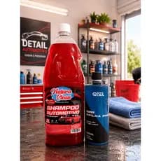 Kit Shampoo Automotivo 2L + Brilha Pneu 500ML Limpeza Completa Brilho e Proteção