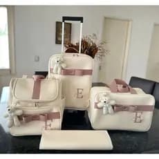 Kit de bolsas de maternidade com mala, bolsa, mochila e trocador pérola com faixa-laço rosê