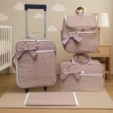 kit bolsas de maternidade com mala, bolsa, mochila e trocador nude com faixa rose com flores.