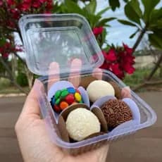 Embalagem mini Doce Quadrada para Bolo Brigadeiro