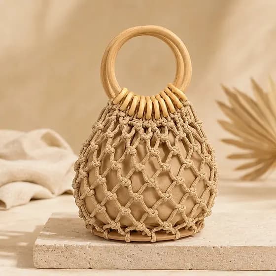 Bolsa de Crochê | Bolsa de Palha Saco de Rede Redonda Bolsa de Mão com Alça de Madeira Moda Praia Verão | ref.1181