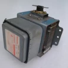 Magnetron Toshiba 2M229J Usado.