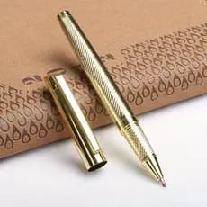 Caneta Exclusiva Diretoria com Acabamento Dourado/Prateado e Recarga - Presente Elegante