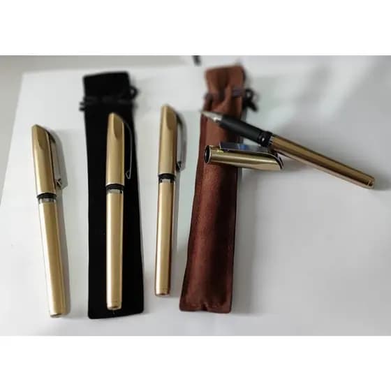 Caneta Gel Dourada com Capa de Veludo – Kit 2, 3, 5 ou 10 Unidades