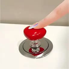 botão de pressão de vaso sanitário descarga formato coração decoração
