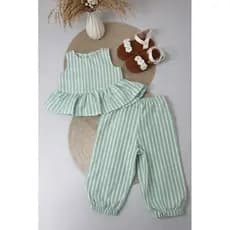 Conjunto infantil top com babado e calça listrada verde