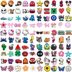 MEIDJ 100 Estilos De Desenhos Animados anime Sapato Encantos Decrations Sandálias Fivela PVC Acessórios De Botão