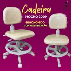 Cadeira Mocho ergonômico para Manicure Encosto Regulável Base Cinza com Plastificação cristal