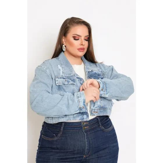 CHIC ROSA Jaqueta Cropped Jeans  Feminina Plus Size Botão Encapado Destroyed