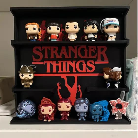 Expositor de Kinder Joy Stranger Things