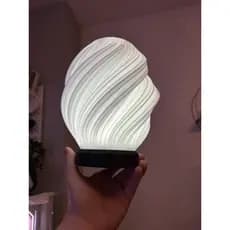 Luminária de Mesa LED Espiral Abajur Moderno Luz Quente Decoração Quarto Sala Escritório Presente