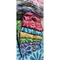 Kit Toalhas de Banho Estampada Grande 140x70cm Felpuda Macia Alta Qualidade Bordada Sortida