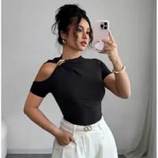 Blusa Feminina Ombro Vazado Com Fivela Dourada Elegante Blusa Feminina Suplex Moda Gringa