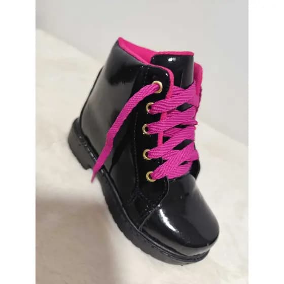 COTURNO MENINA VERNIZ PRETO E PINK