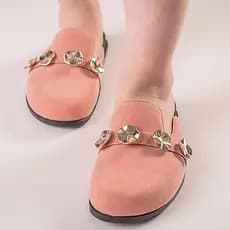 Clog Feminino Luxo Apliques Dourados Calçado Confortável Dia a Dia Mule Moda Tendencia Moderno Leve