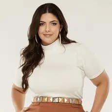 Blusa Lisa Gola Alta Plus Elegante Tendência Off White G e GG