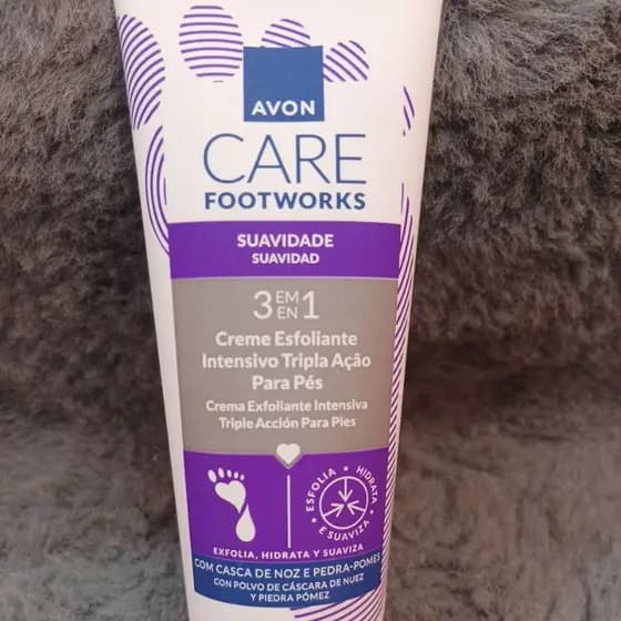 Creme Esfoliante para os Pès Avon Care Footworks