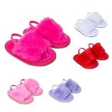 Pantufa Bebê Menina de Pelúcia solado em Eva antiderrapante (Auxilia primeiros passos)