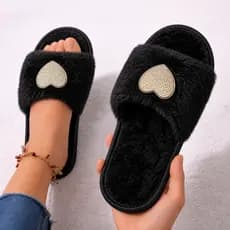 Pantufa de Pelúcia Aberta com Coração Dourado e Solado Antiderrapante