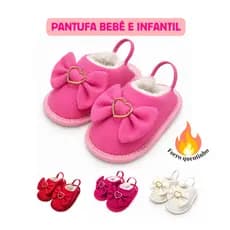 Pantufa Bebê e Infantil Feminina Antiderrapante Pelúcia Interna Solado Macio Laçinho e Coração