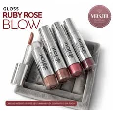 Gloss Labial The Glossier Ruby Rose- Brilho Intenso Cremoso, Alta Pigmentação