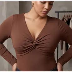 body no Decote V manga longa transpassado com bojo body premium