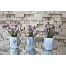 kit 3 vasos de gesso marmorizado hexagonal com plantas artificiais, folhagens