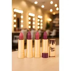 Batom Choco Fuzz Show Fit, disponível nas versões Matte e Cremoso. Com fórmula hidratante, alta pigmentação e longa !!!